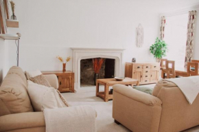 Garden flat in period property Centrally located